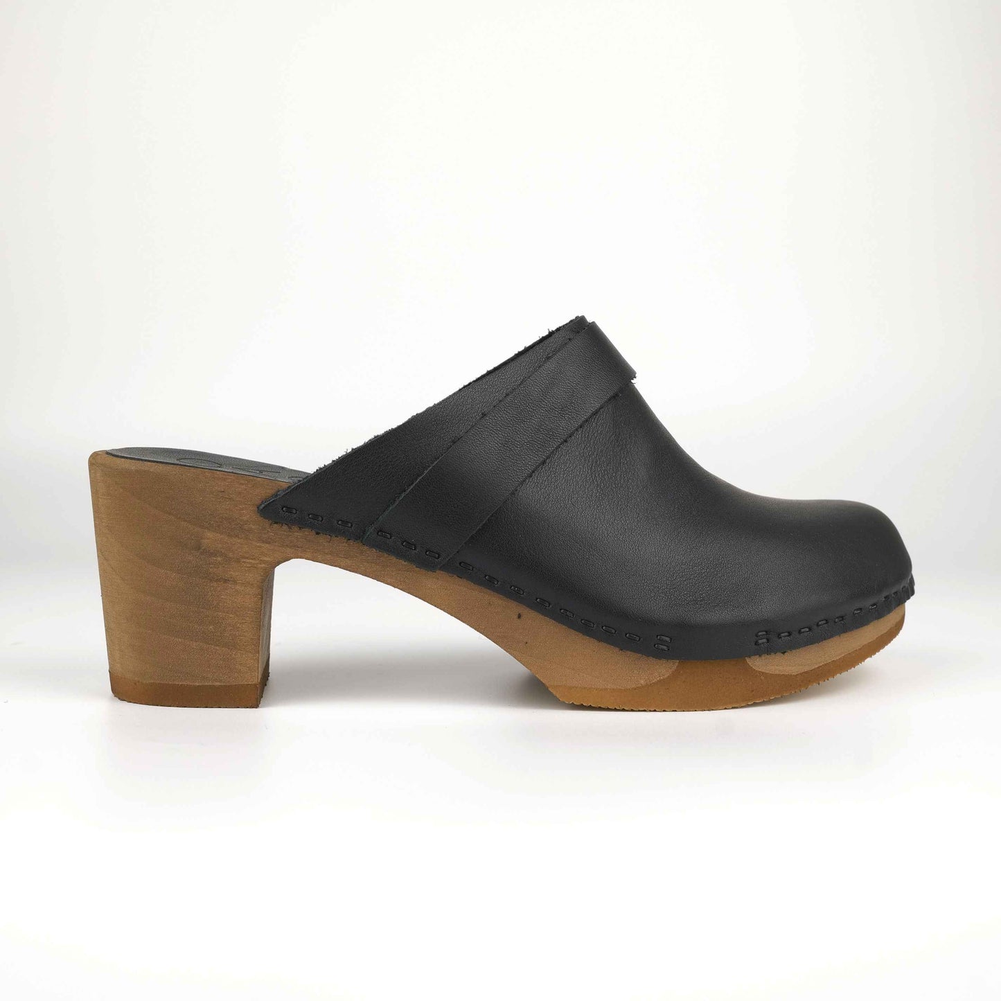 Amandine clogs