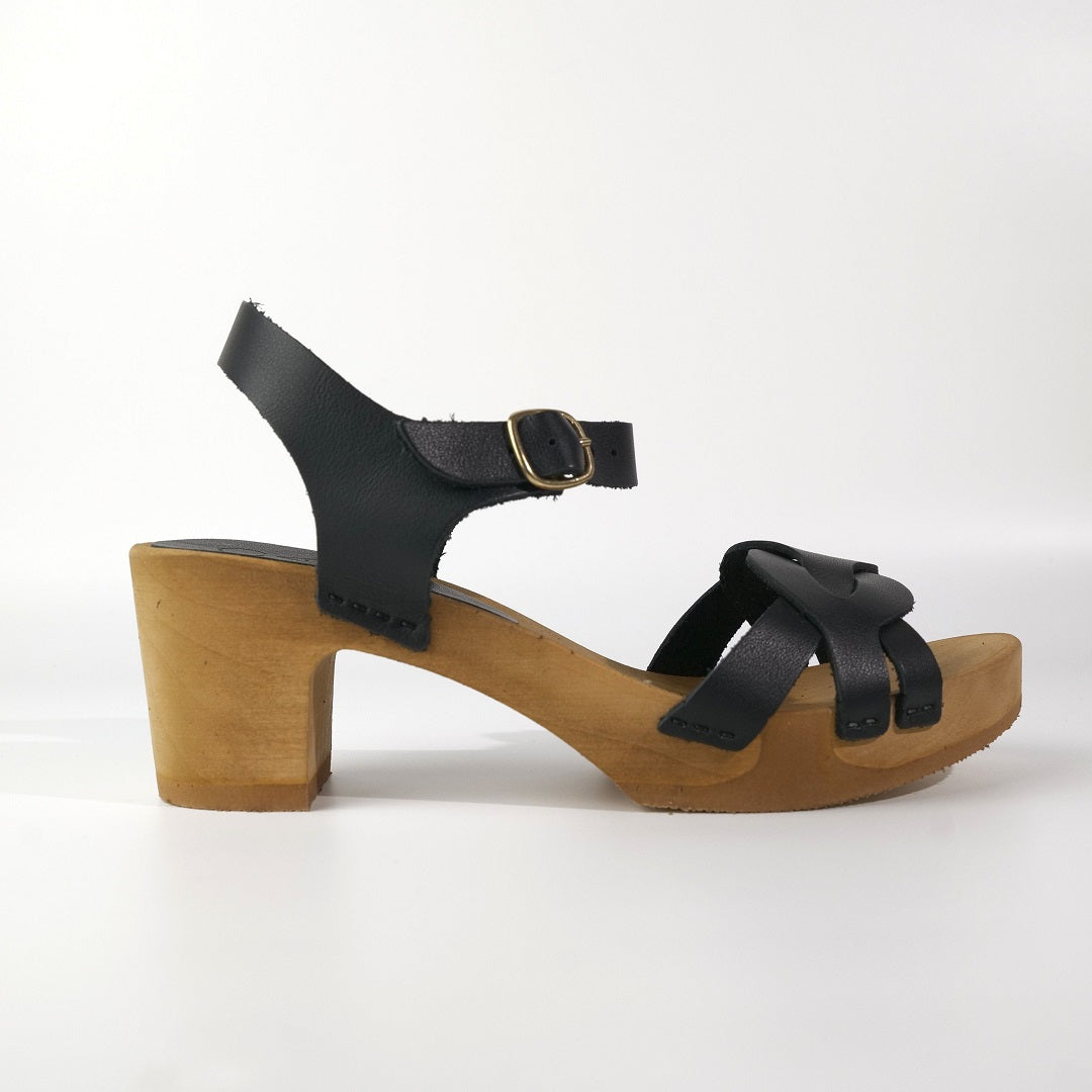 Anaika sandals