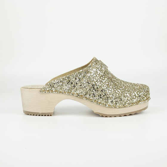 Camille clogs