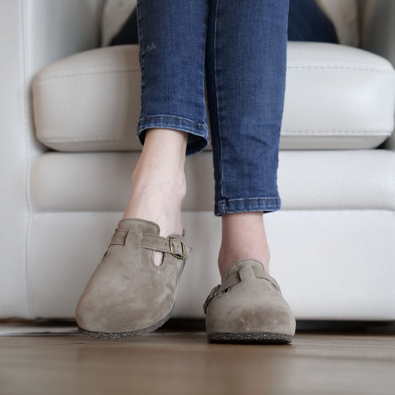 Leo clogs