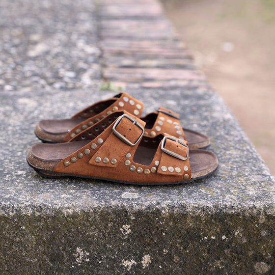 Lisa sandals